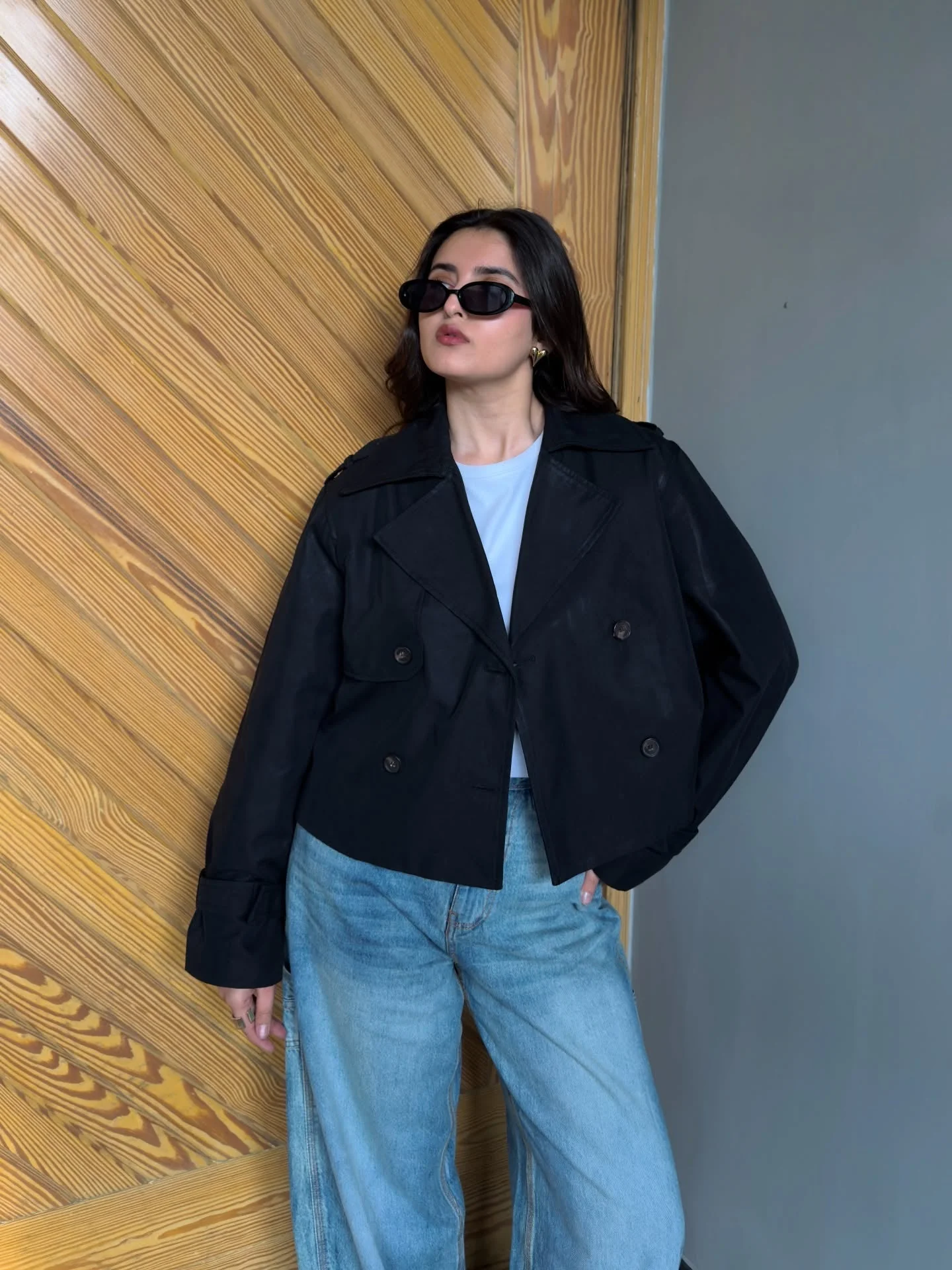Bellatrix Cropped Trench Coat - Image 12