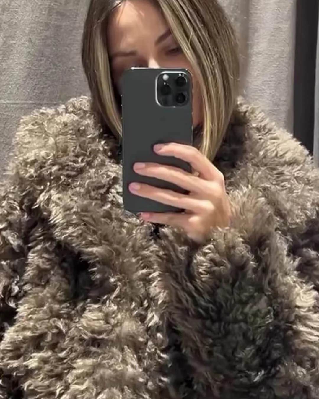 Betty Faux Fur Jacket - Image 5