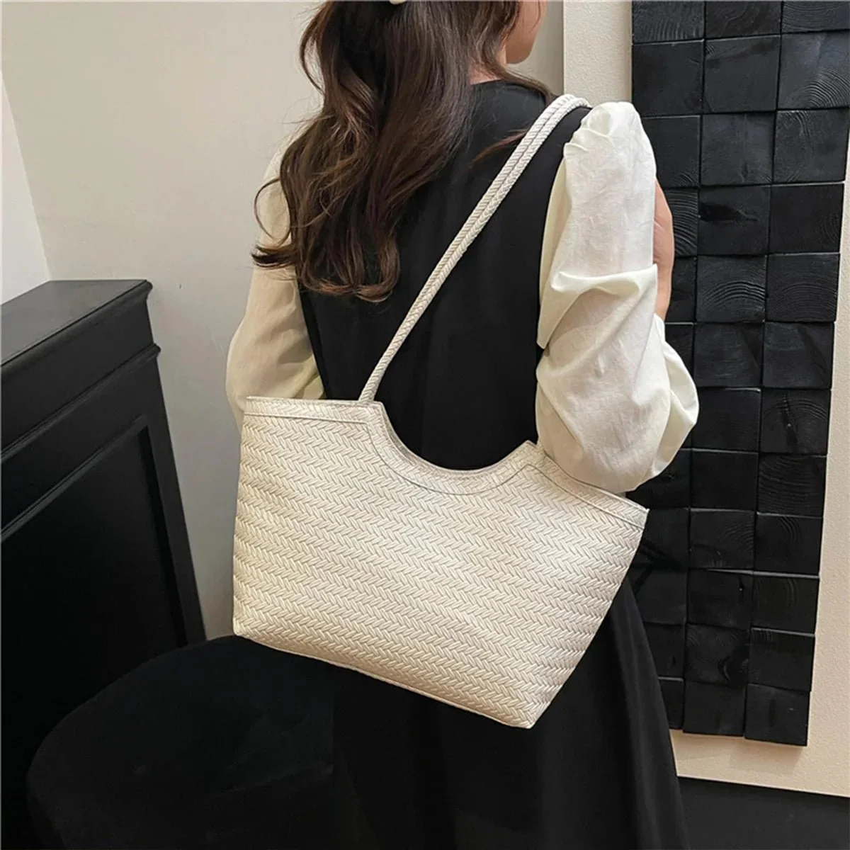 Riona Textured Weave Handbag